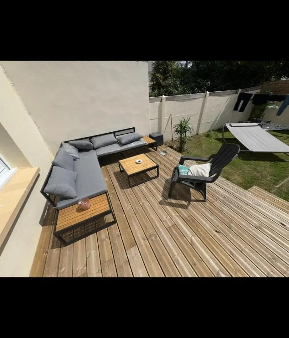 Maison De Ville Avec Jardin Clos 4 Pers La Celle-sous-Gouzon 0*, Saint-Pol-de-Leon